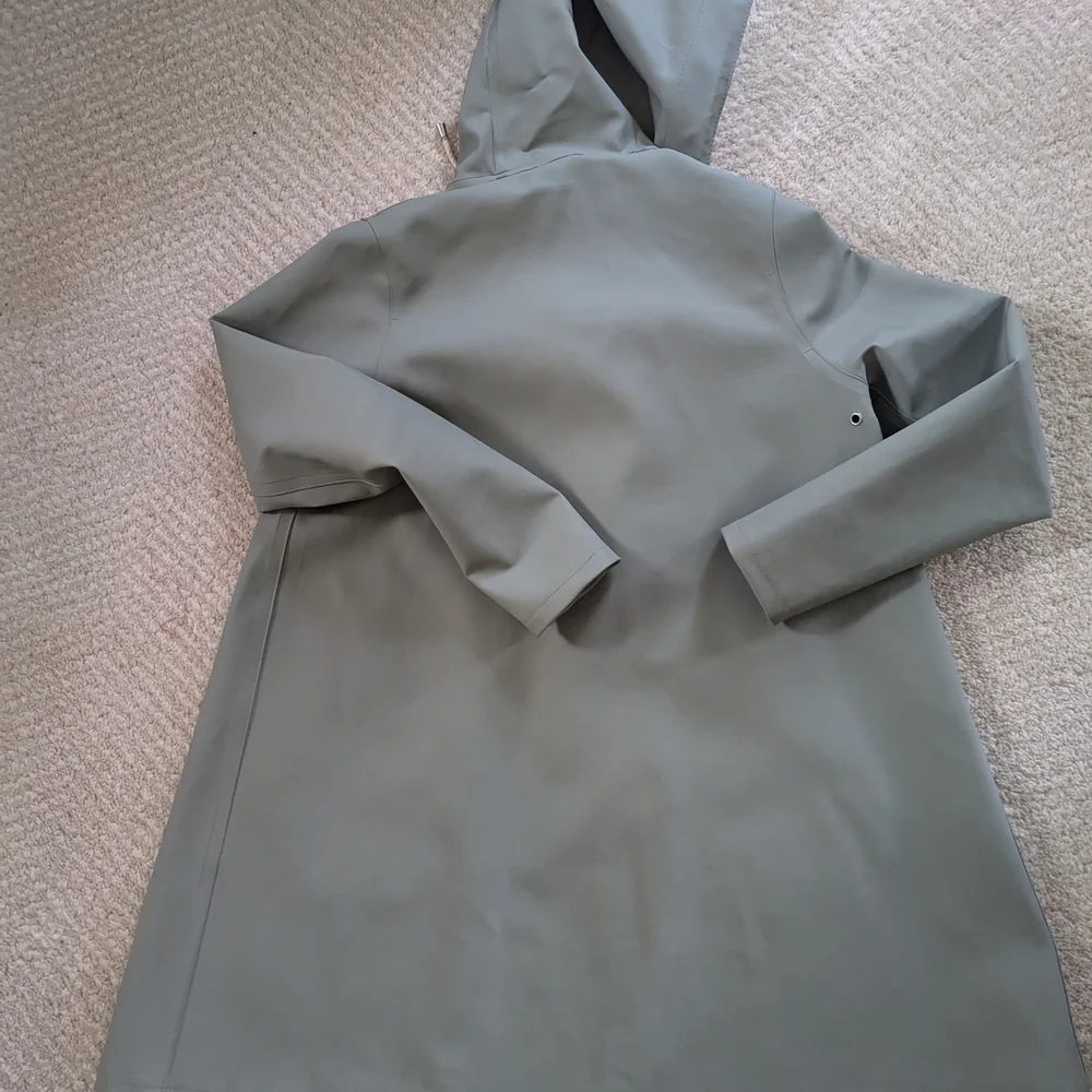 Stutterheim Women's Green Hooded Raincoat - Picture 2 of 5